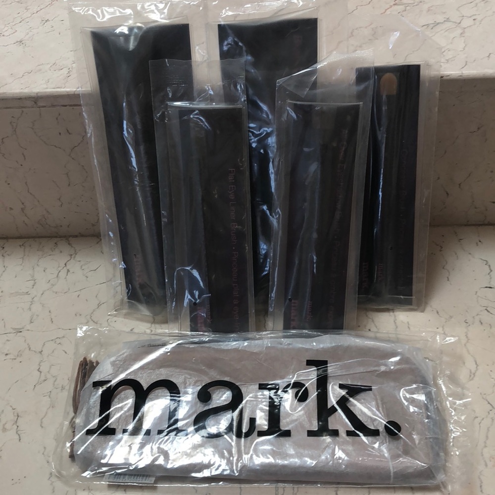 Mark Brush Set with travel Brush bag